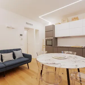 Chic & Modern Flat Just 450 Mt From Centrale Fs Apartment